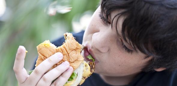 Read more about the article Ultra-processed food makes up almost two-thirds of calorie intake of UK adolescents